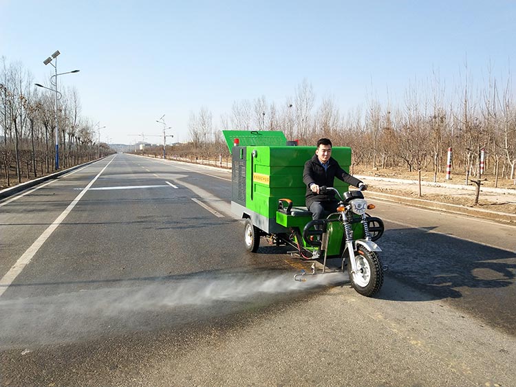 百易高温高压冲洗车可用于冲洗慢车道