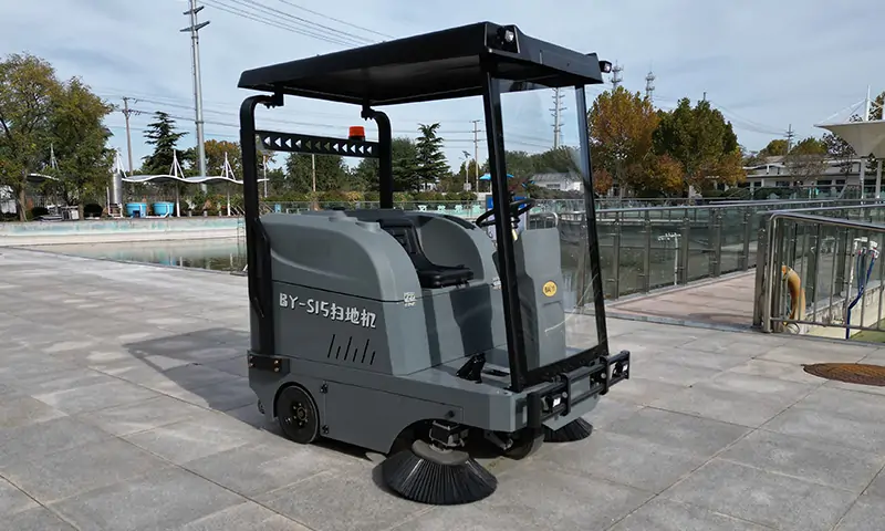 纯电动扫地车：高效环保的清洁利器