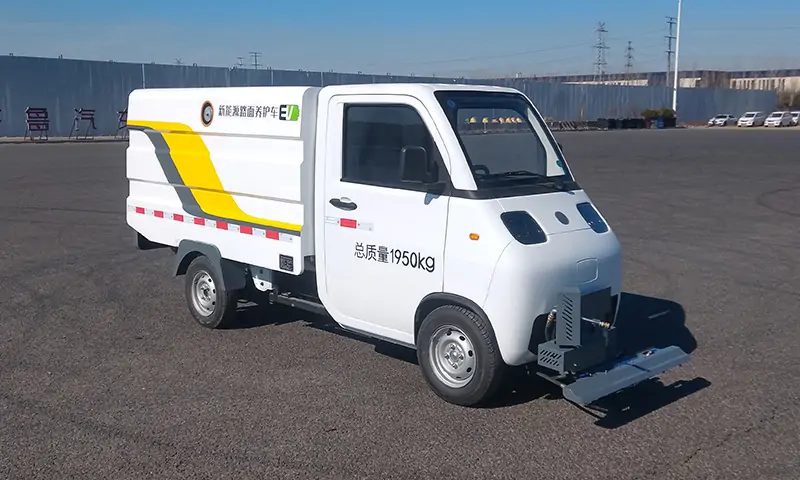 新能源四轮高压清洗车：绿色环保的城市清洁新选择
