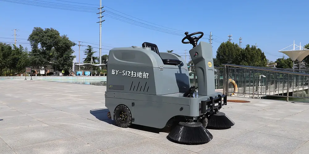 纯电动清扫车，清扫车，小型清扫车，电动扫地车
