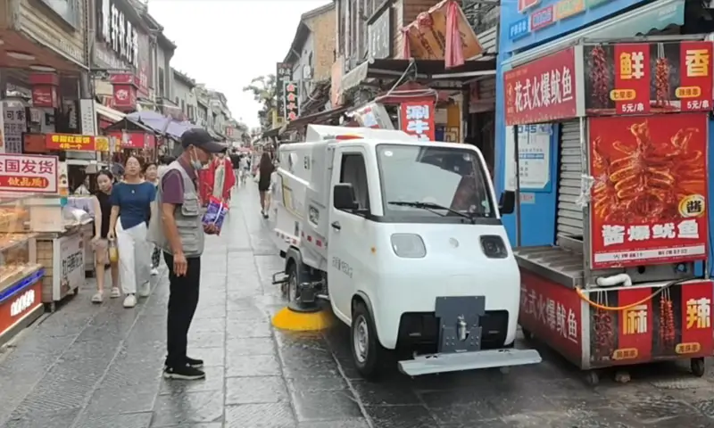 新能源洗扫车现场实拍：绿色科技助力城市洁净