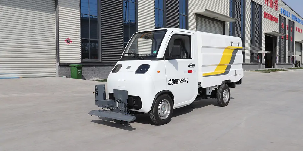 新能源路面养护车，高压清洗车，高压冲洗车，路面养护车